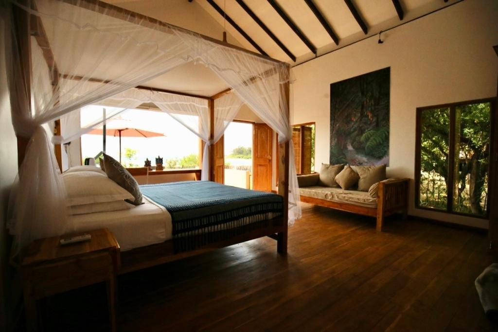 C Beyond Nilaveli Hotel Exterior photo