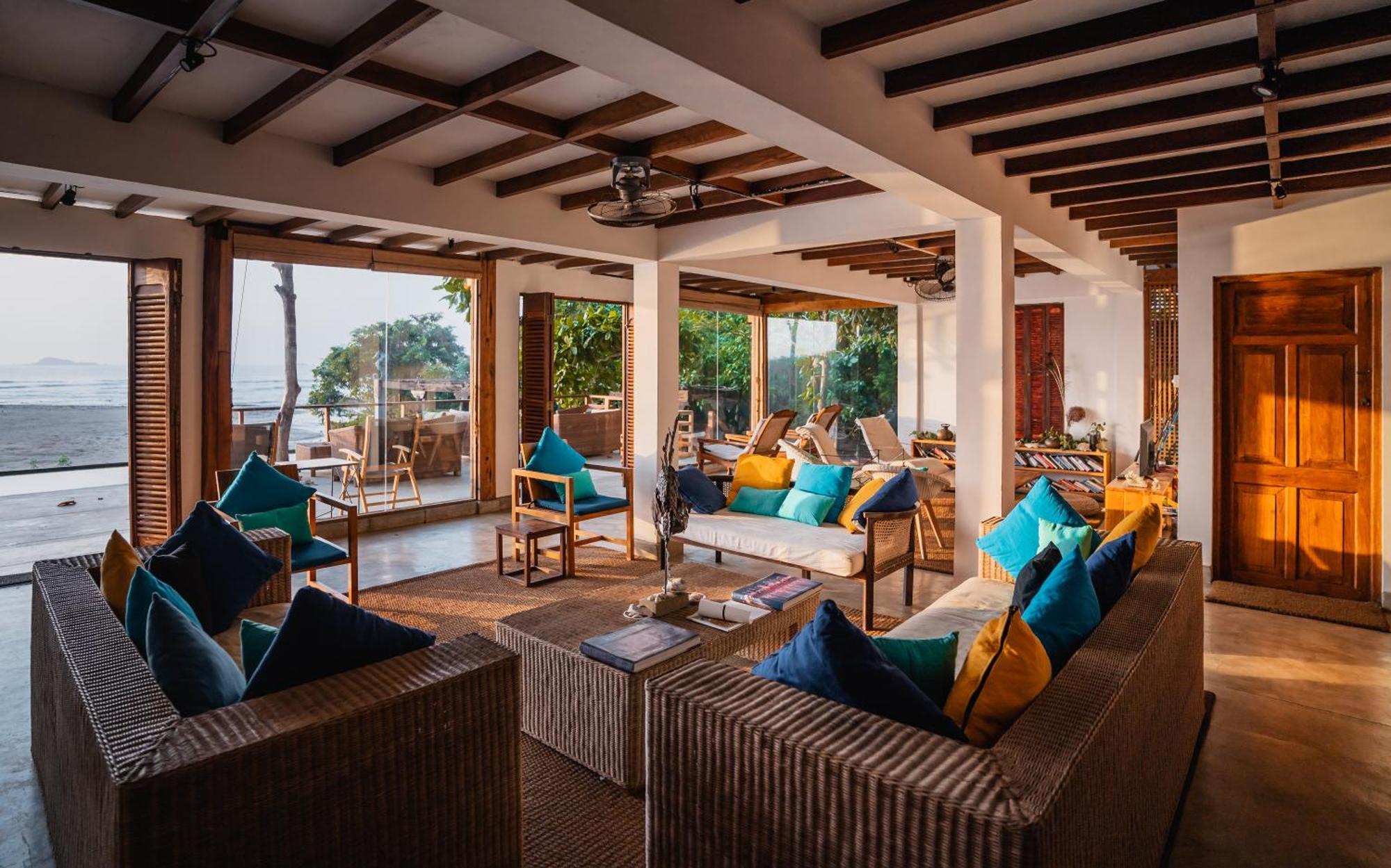 C Beyond Nilaveli Hotel Exterior photo