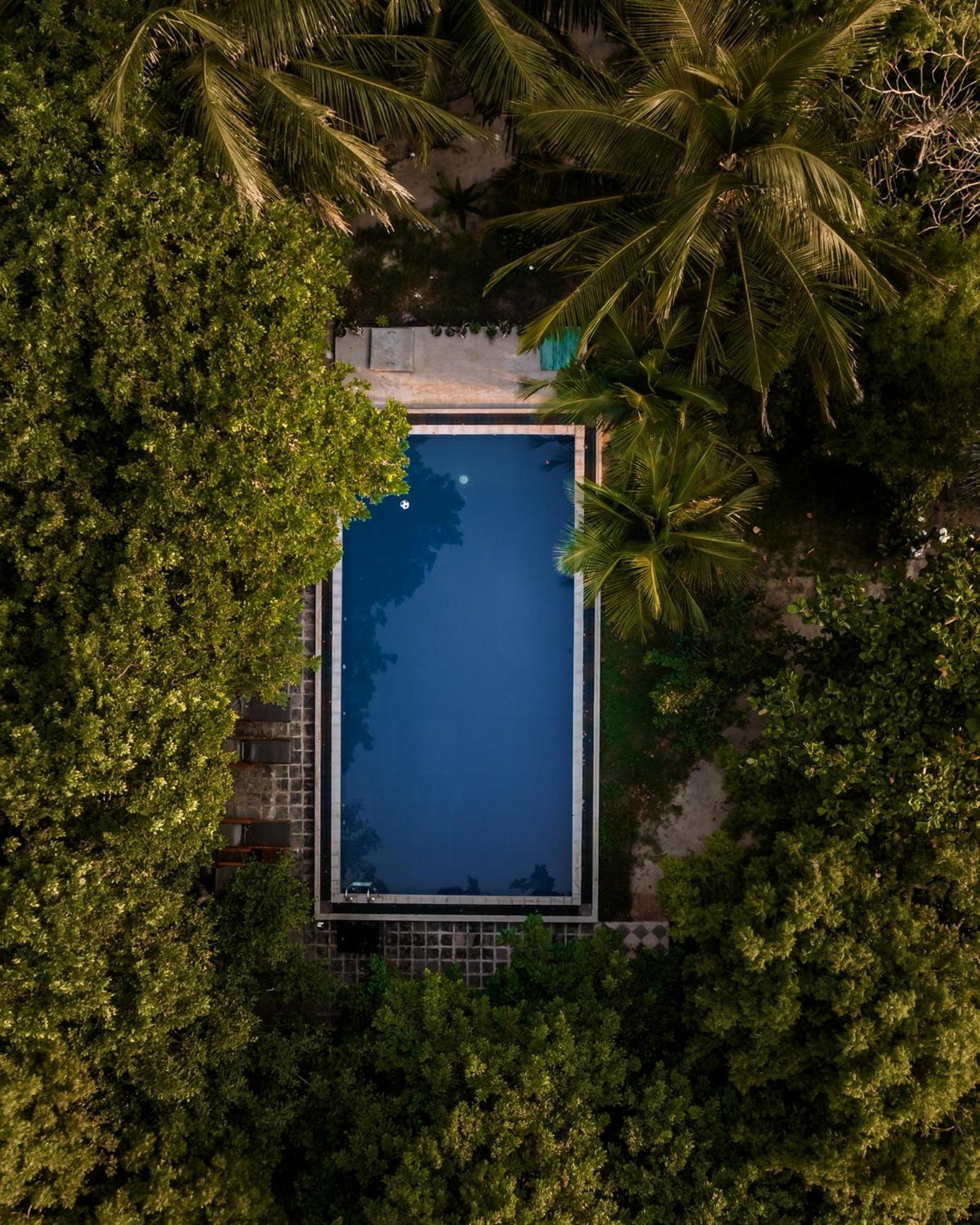 C Beyond Nilaveli Hotel Exterior photo
